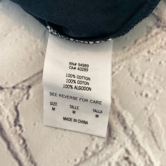 New Era T-Shirt Women’s Size Medium Color Navy Tampa Rays Graphic Tee - Picture 6 of 11